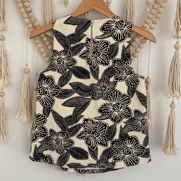 J. Crew beaded sleeveless top embellished structured tank spring vacation size 2 - Picture 10 of 16